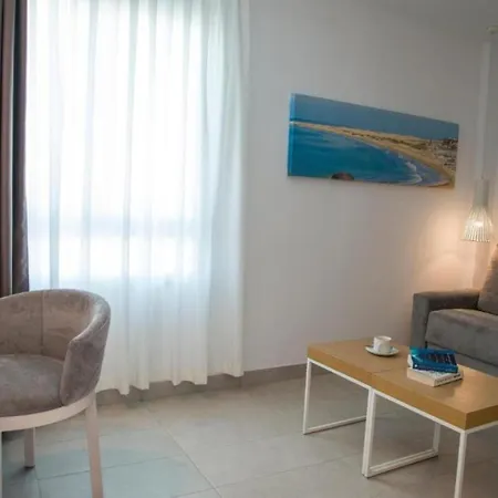 Lb Deluxe Pool View Room/half Board,wifi, Beach *