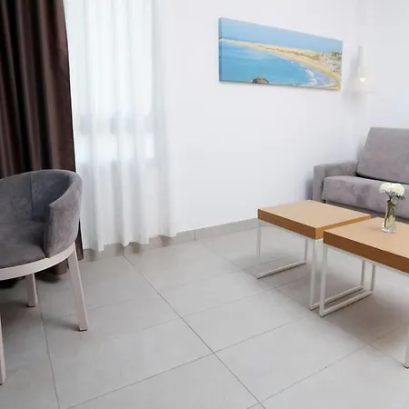 Lb Deluxe Pool View Room/half Board,wifi, Beach *