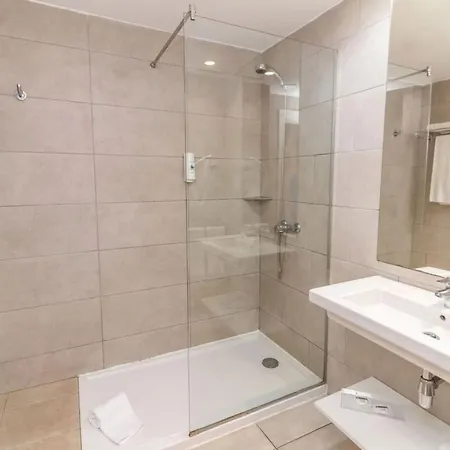 Lb Deluxe Pool View Room/half Board,wifi, Beach 플라야 델 잉글스